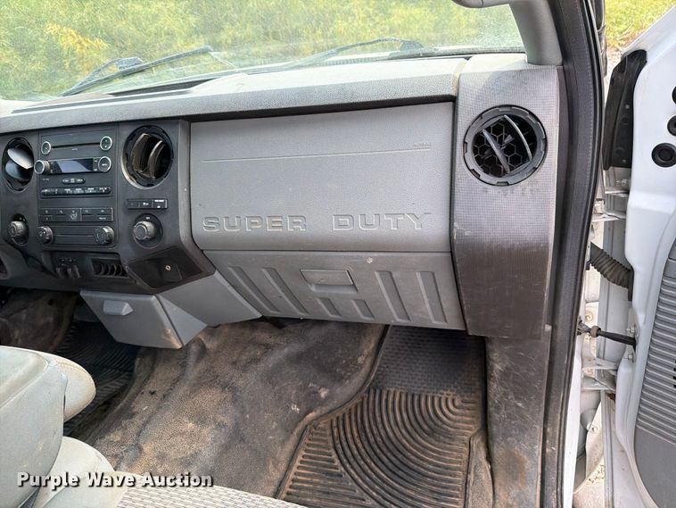 image for item YA4283 2013 Ford F350 Super Duty Ext. Cab pickup truck