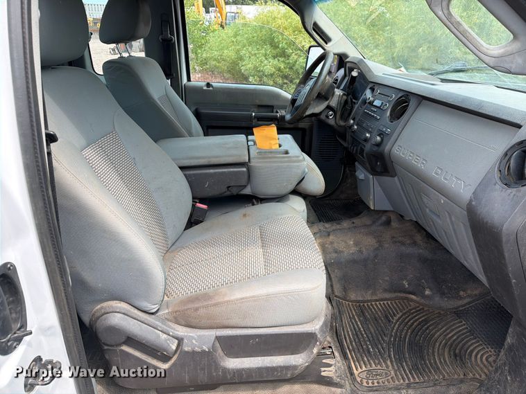 image for item YA4283 2013 Ford F350 Super Duty Ext. Cab pickup truck