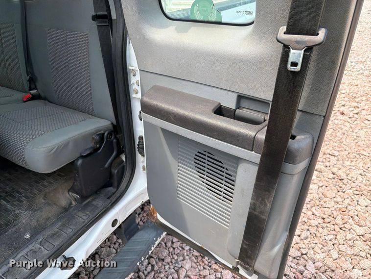 image for item YA4283 2013 Ford F350 Super Duty Ext. Cab pickup truck