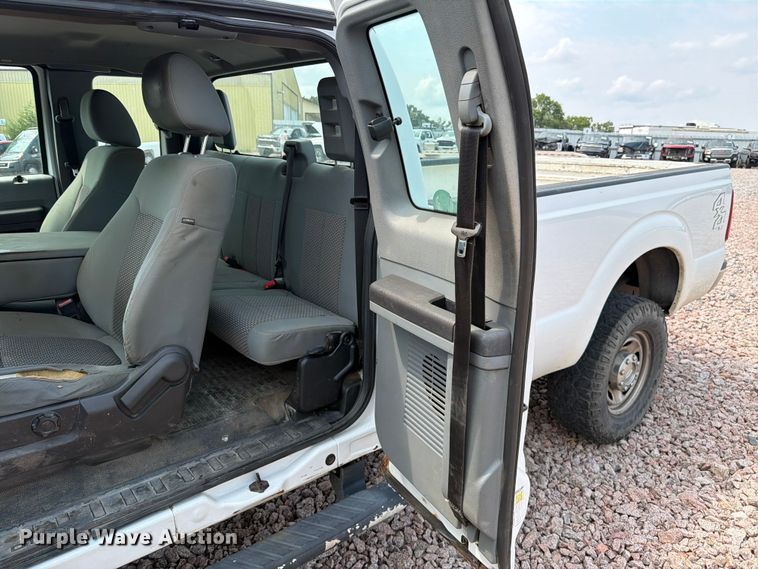 image for item YA4283 2013 Ford F350 Super Duty Ext. Cab pickup truck