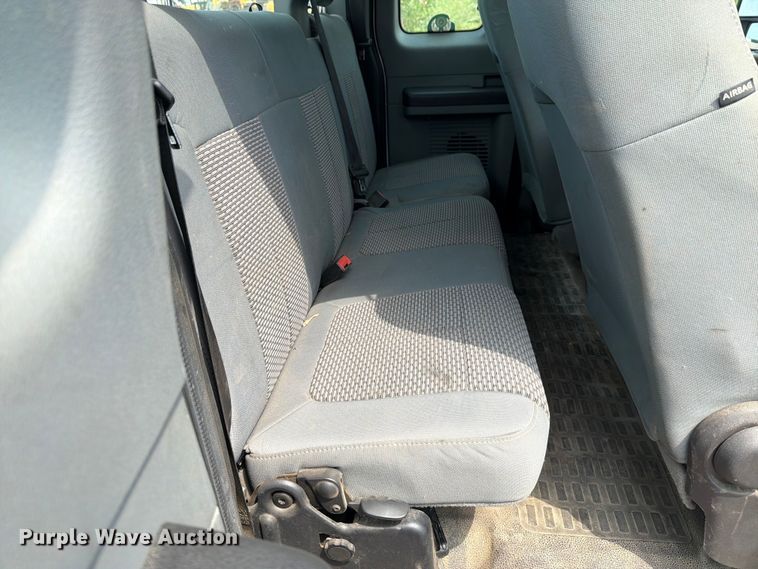 image for item YA4283 2013 Ford F350 Super Duty Ext. Cab pickup truck