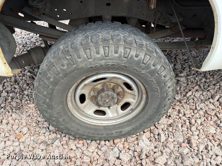 image for item YA4283 2013 Ford F350 Super Duty Ext. Cab pickup truck