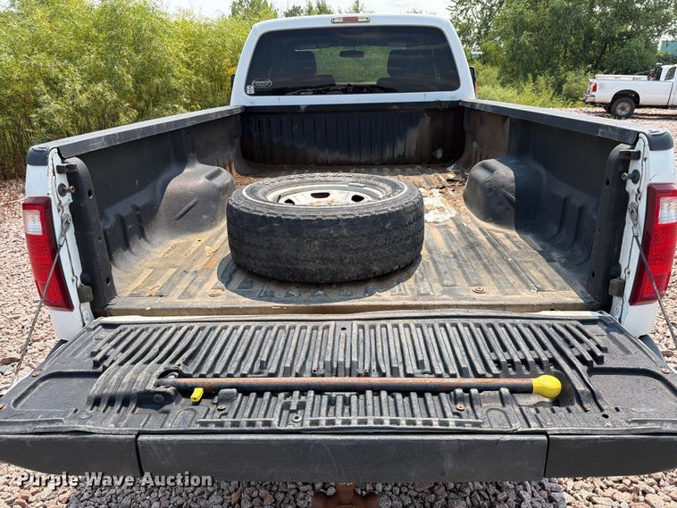 image for item YA4284 2015 Ford F350 Super Duty Ext. Cab pickup truck