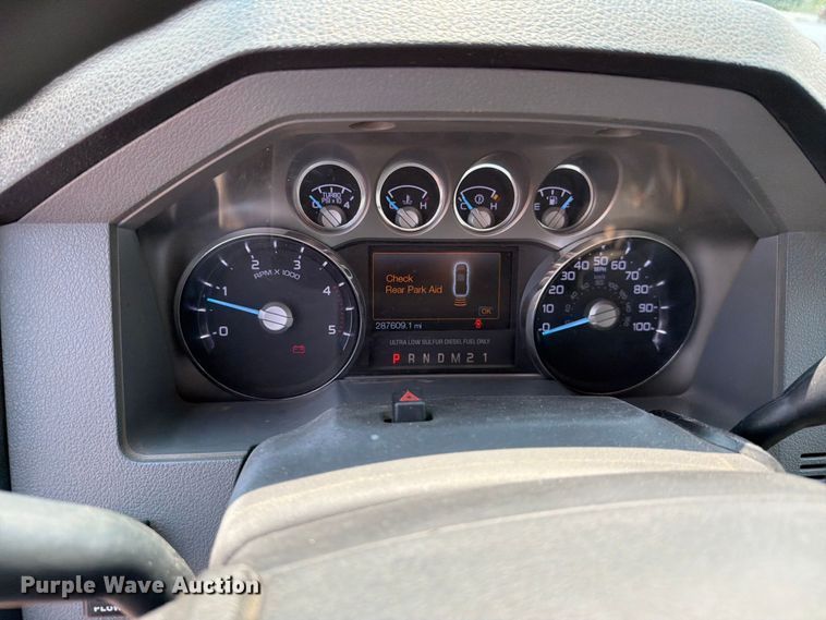 image for item YA4284 2015 Ford F350 Super Duty Ext. Cab pickup truck