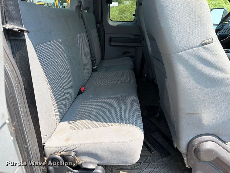 image for item YA4284 2015 Ford F350 Super Duty Ext. Cab pickup truck