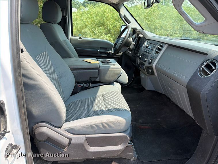 image for item YA4284 2015 Ford F350 Super Duty Ext. Cab pickup truck