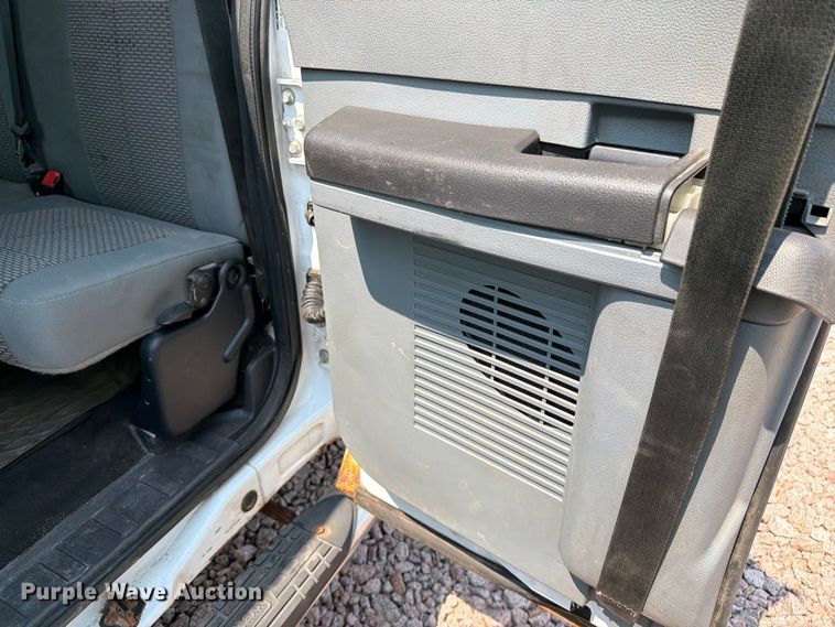 image for item YA4284 2015 Ford F350 Super Duty Ext. Cab pickup truck
