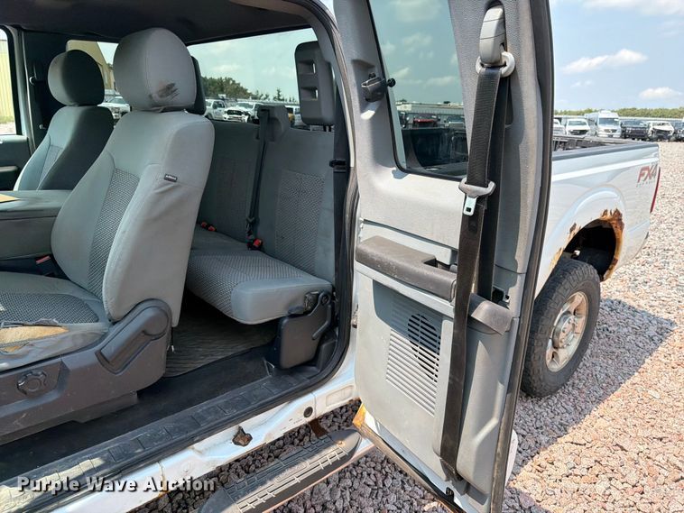 image for item YA4284 2015 Ford F350 Super Duty Ext. Cab pickup truck