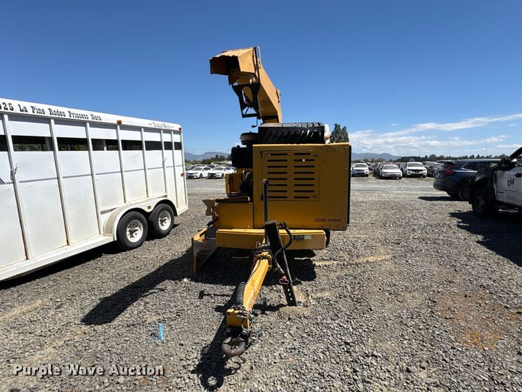 image for item YA4487 2020 Vermeer BC1800XL wood chipper