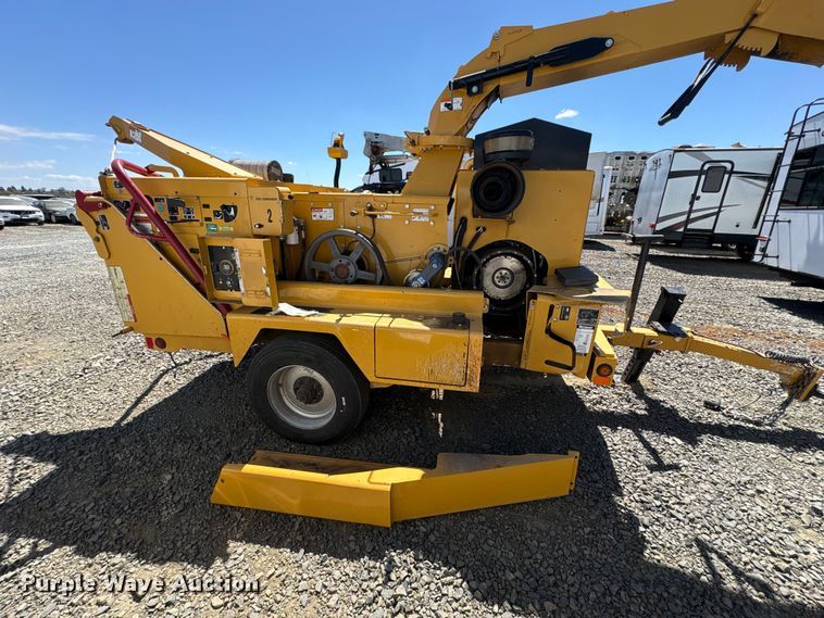 image for item YA4487 2020 Vermeer BC1800XL wood chipper