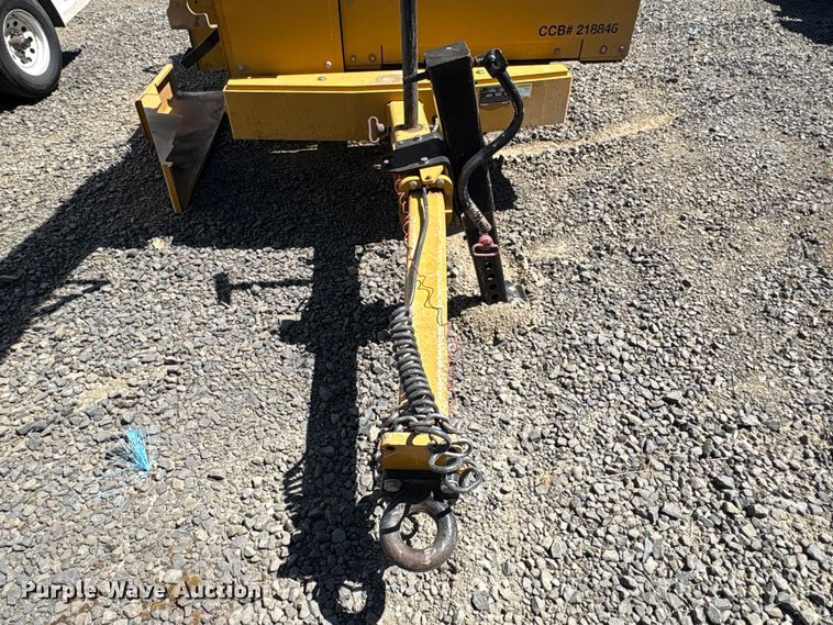 image for item YA4487 2020 Vermeer BC1800XL wood chipper