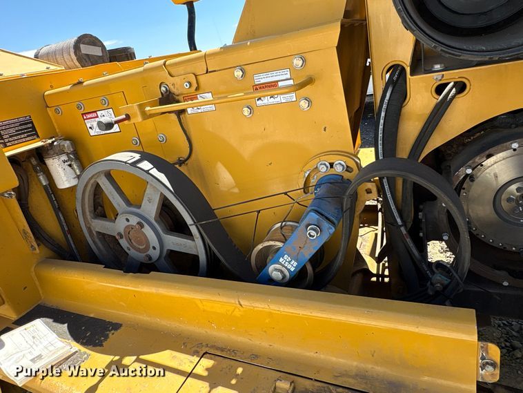 image for item YA4487 2020 Vermeer BC1800XL wood chipper