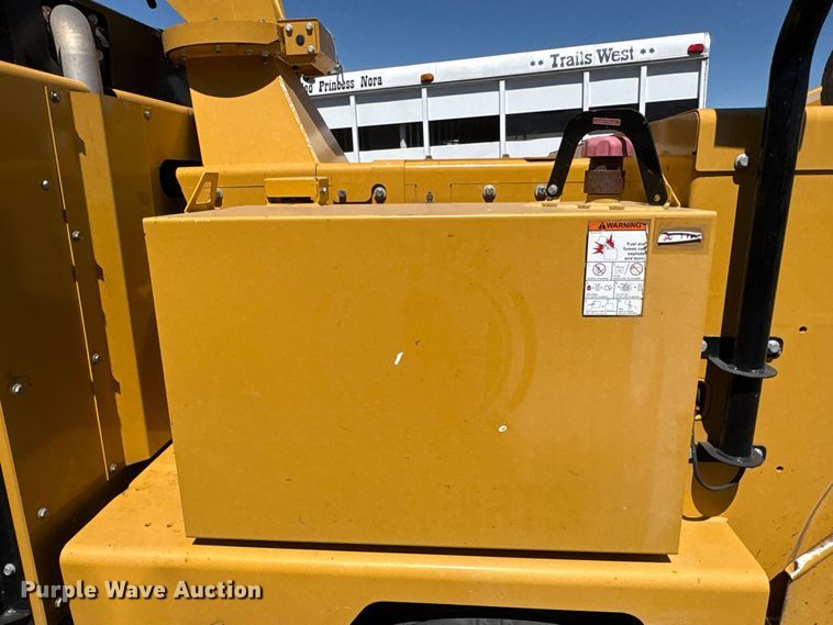 image for item YA4487 2020 Vermeer BC1800XL wood chipper