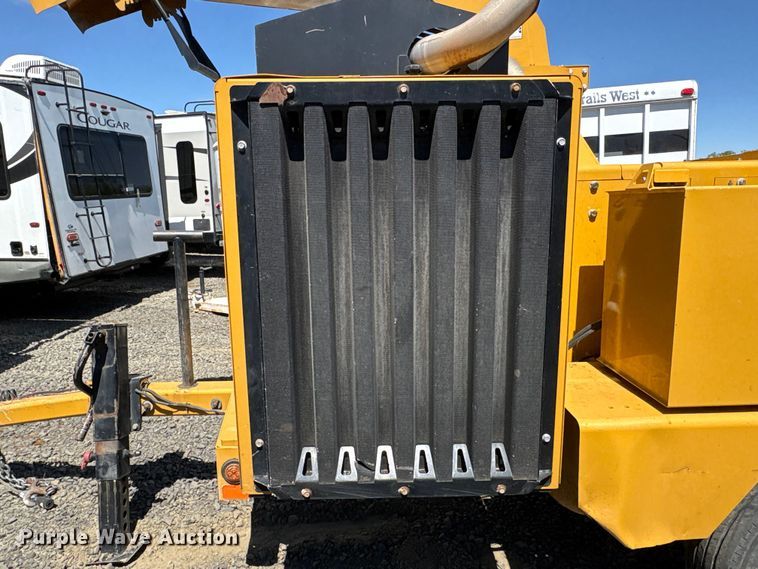 image for item YA4487 2020 Vermeer BC1800XL wood chipper