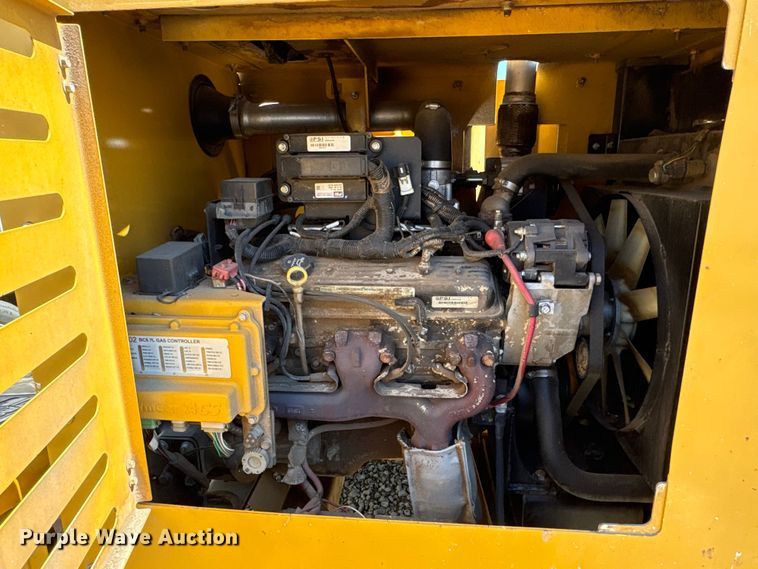 image for item YA4487 2020 Vermeer BC1800XL wood chipper