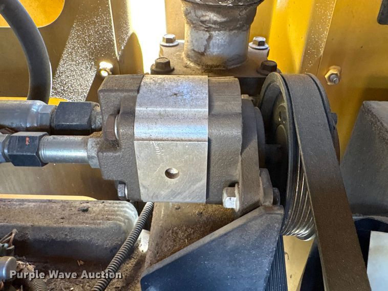 image for item YA4487 2020 Vermeer BC1800XL wood chipper