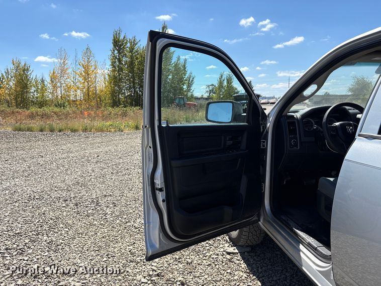 image for item YA4494 2017 RAM 1500 Crew Cab pickup truck
