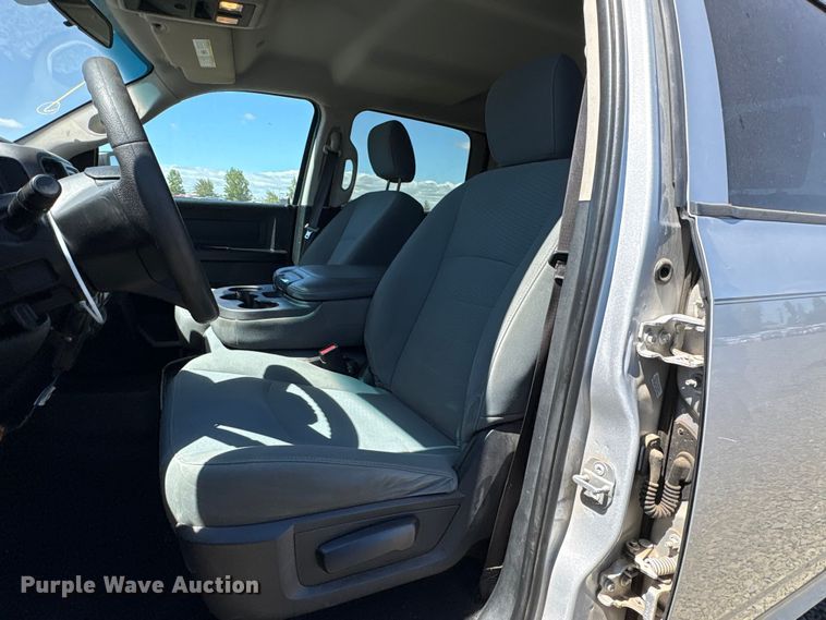image for item YA4494 2017 RAM 1500 Crew Cab pickup truck