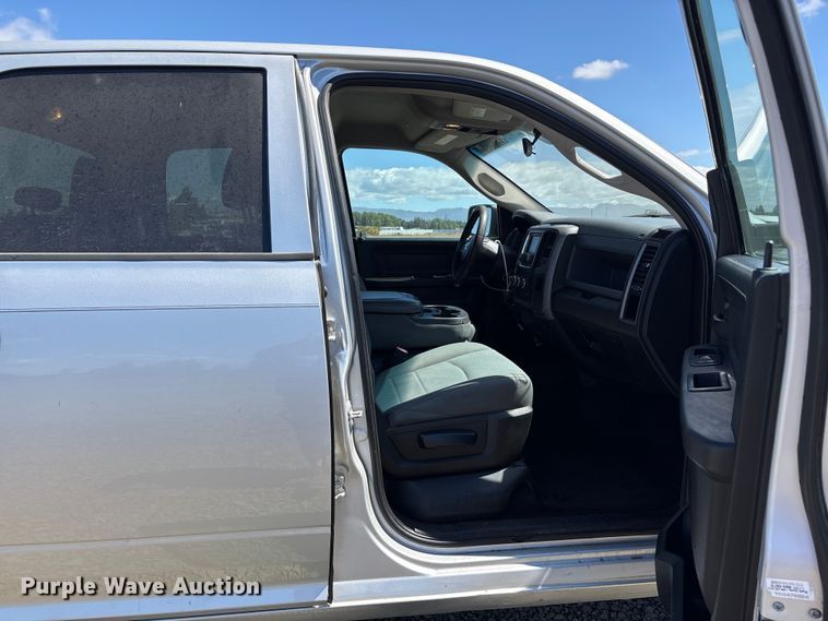 image for item YA4494 2017 RAM 1500 Crew Cab pickup truck