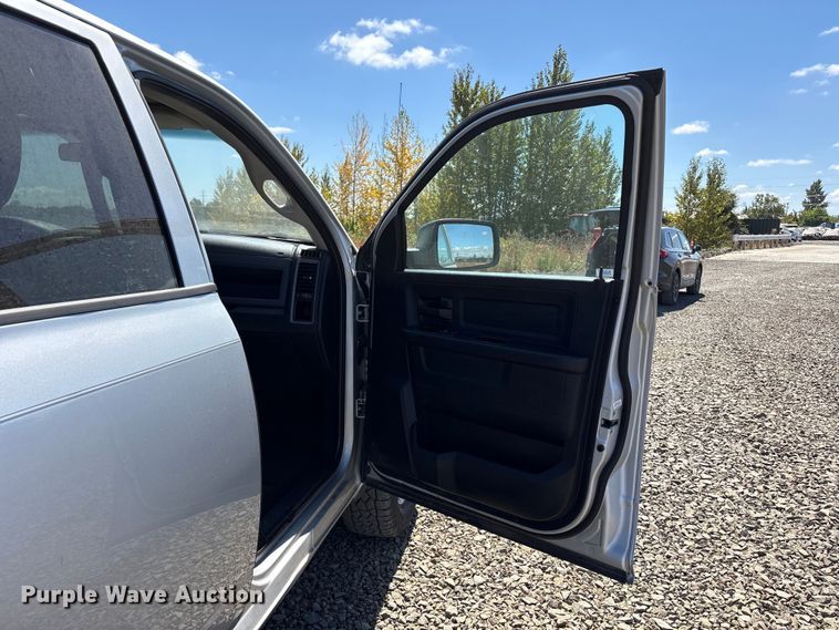 image for item YA4494 2017 RAM 1500 Crew Cab pickup truck