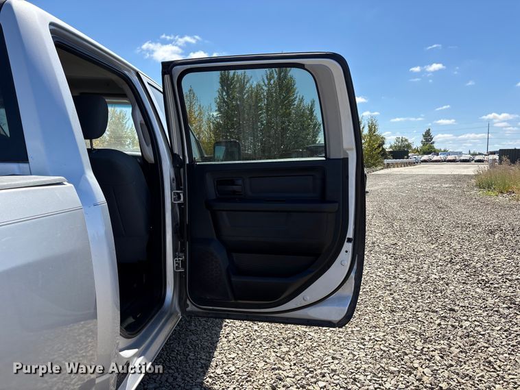 image for item YA4494 2017 RAM 1500 Crew Cab pickup truck