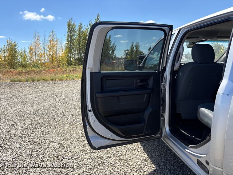 image for item YA4494 2017 RAM 1500 Crew Cab pickup truck