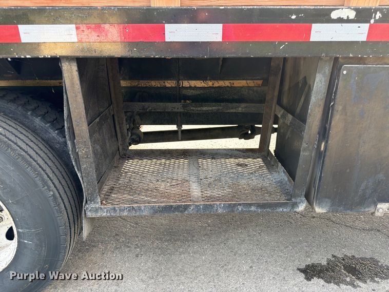 image for item DQ7838 2006 Ford F650 Super Duty Crew Cab flatbed truck
