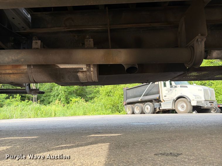 image for item DQ7838 2006 Ford F650 Super Duty Crew Cab flatbed truck