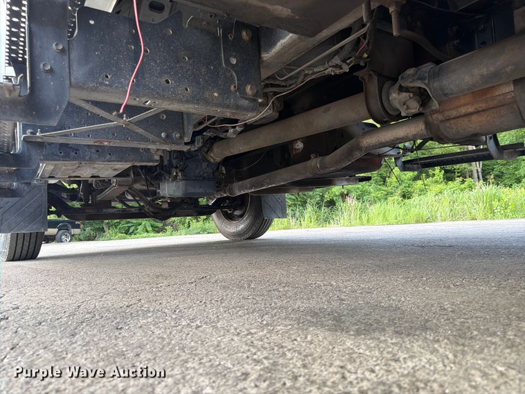 image for item DQ7838 2006 Ford F650 Super Duty Crew Cab flatbed truck