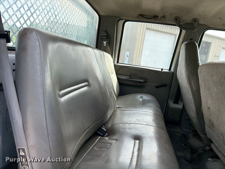 image for item DQ7838 2006 Ford F650 Super Duty Crew Cab flatbed truck