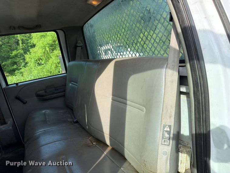 image for item DQ7838 2006 Ford F650 Super Duty Crew Cab flatbed truck