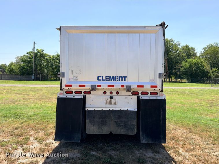 image for item DU1521 2016 Clement ADW3947 end dump trailer