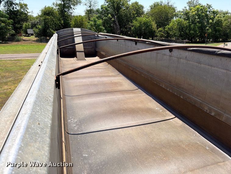 image for item DU1521 2016 Clement ADW3947 end dump trailer