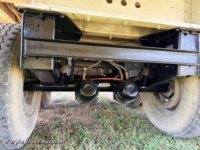 image for item DU1521 2016 Clement ADW3947 end dump trailer
