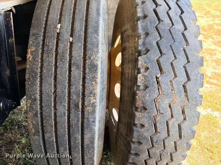 image for item DU1521 2016 Clement ADW3947 end dump trailer
