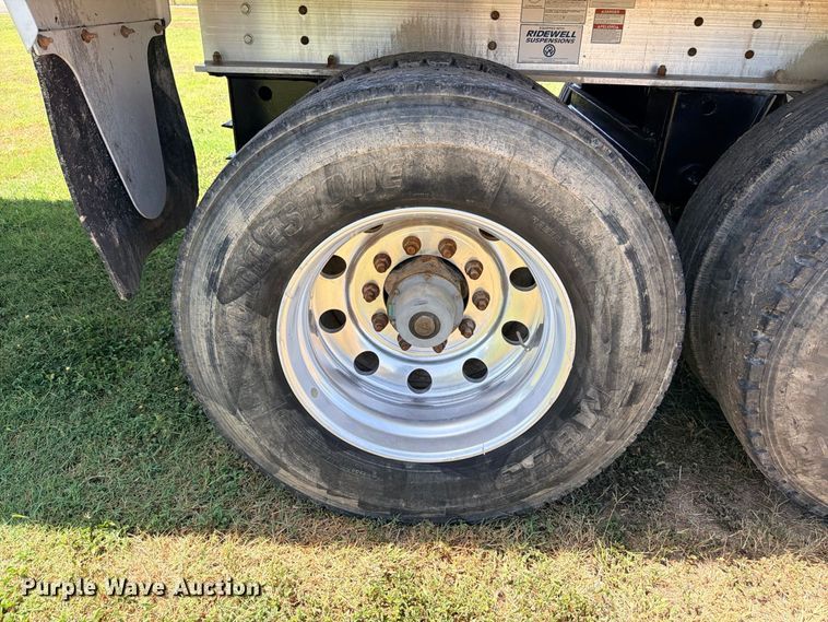 image for item DU1521 2016 Clement ADW3947 end dump trailer