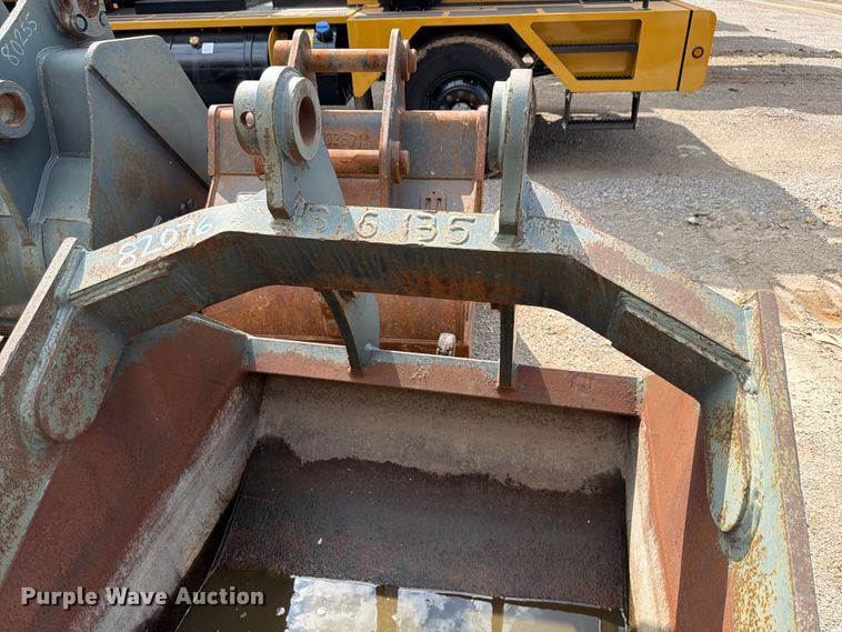 image for item DU8014 EBI excavator dredge bucket