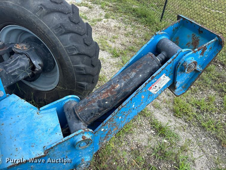 image for item DV7259 2012 Genie GTH-1056 telehandler