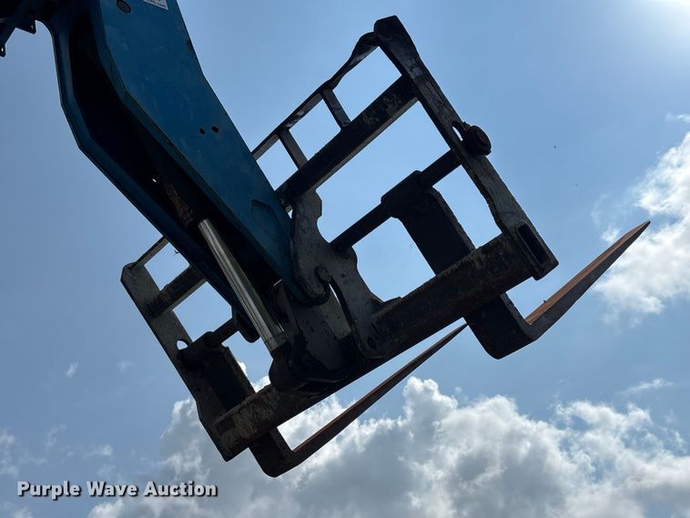 image for item DV7259 2012 Genie GTH-1056 telehandler