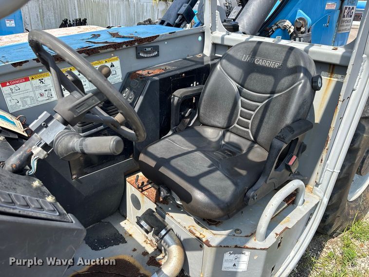 image for item DV7259 2012 Genie GTH-1056 telehandler