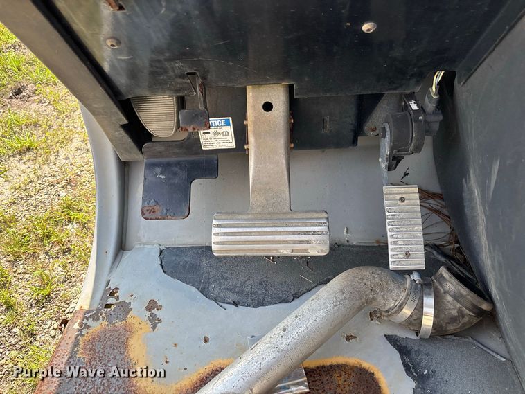 image for item DV7259 2012 Genie GTH-1056 telehandler