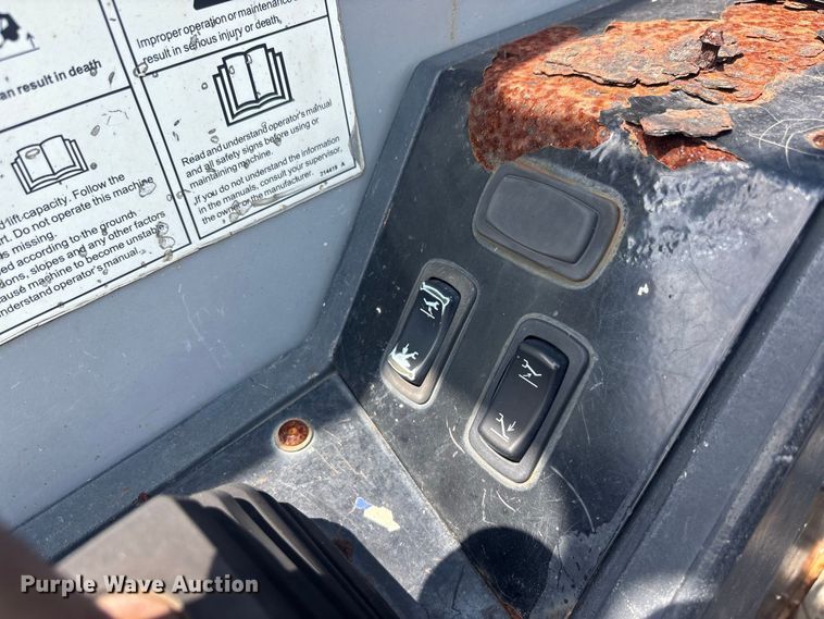image for item DV7259 2012 Genie GTH-1056 telehandler