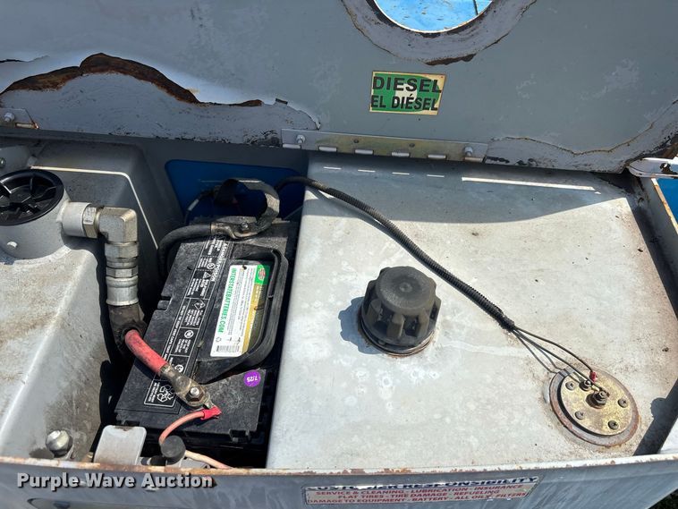 image for item DV7259 2012 Genie GTH-1056 telehandler