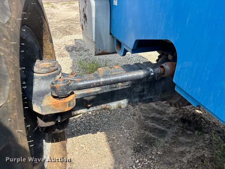 image for item DV7259 2012 Genie GTH-1056 telehandler