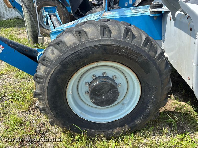 image for item DV7259 2012 Genie GTH-1056 telehandler
