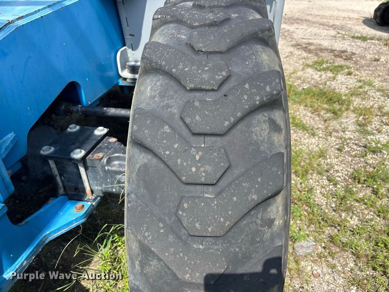 image for item DV7259 2012 Genie GTH-1056 telehandler