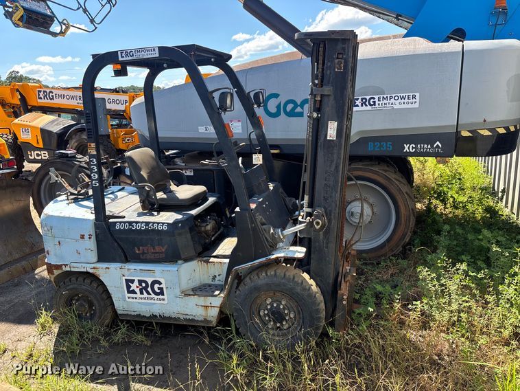 image for item DV7262 2015 Utilev UT25P forklift