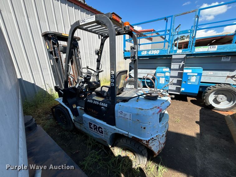 image for item DV7262 2015 Utilev UT25P forklift