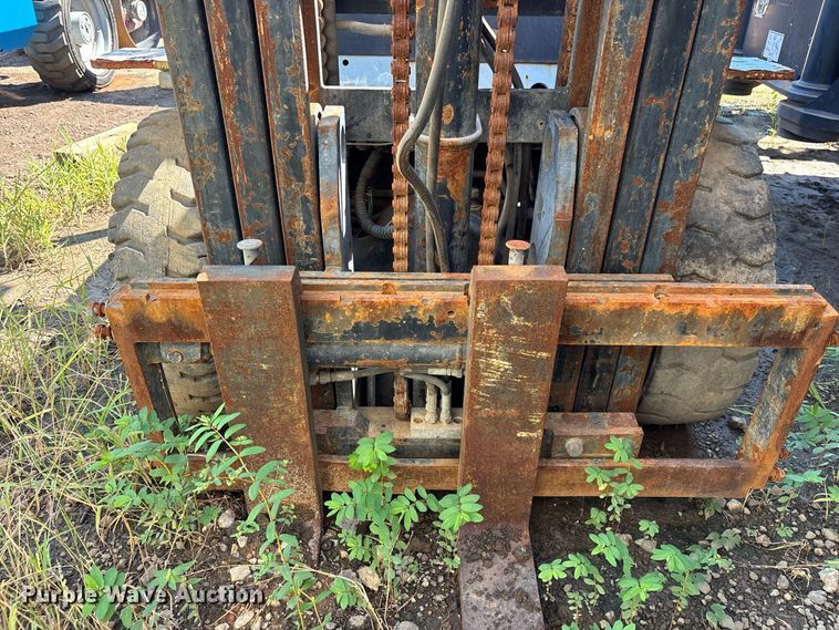 image for item DV7262 2015 Utilev UT25P forklift