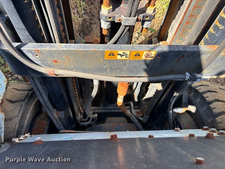 image for item DV7262 2015 Utilev UT25P forklift